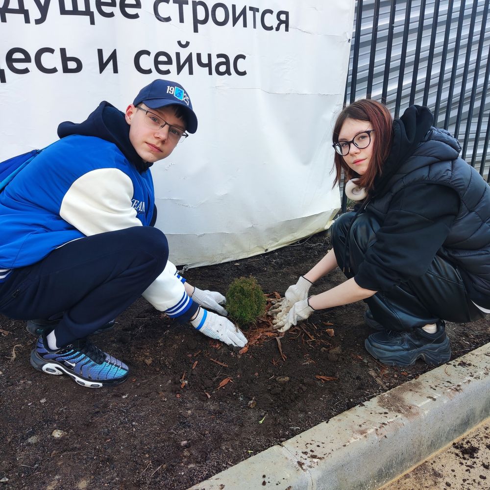 В Год Защитника Отечества и в преддверии 80-летия Великой Победы во дворе нашей школы появился «Сад Памяти» в честь героев нашей Родины В Год Защитника Отечества и в преддверии 80-летия Великой Победы во дворе нашей школы появился «Сад Памяти» в честь героев нашей Родины